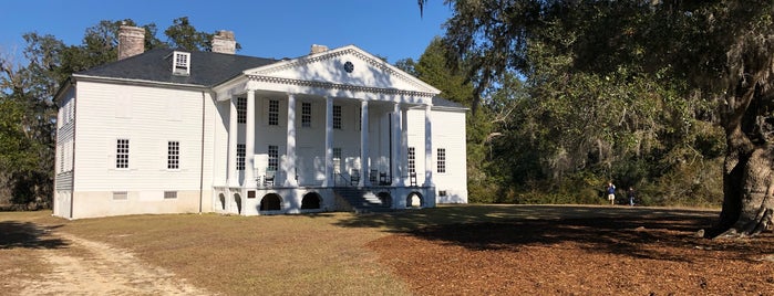 Hampton Plantation State Historic Site is one of Paranormal Places.