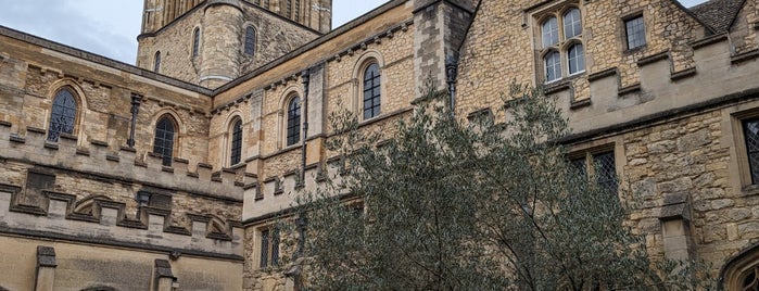 Christ Church Cathedral is one of Cambridge & Oxford.