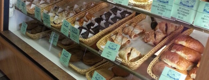 The Bunnery Bakery & Café is one of Locais salvos de Daci.