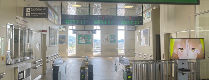 Yokote Station is one of Tempat yang Disukai Tomiya.