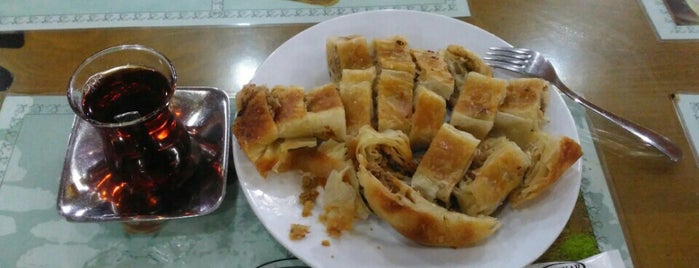 Reskar borek salonu is one of Lugares favoritos de Erkan.