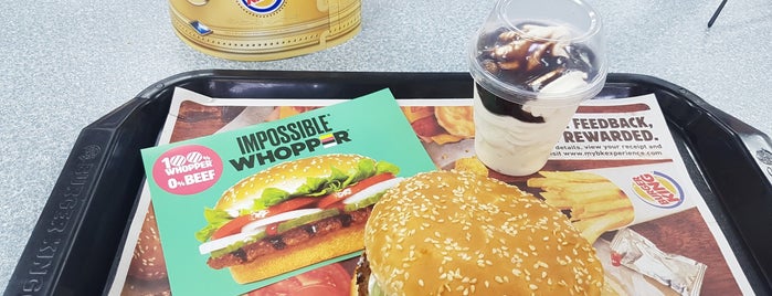 Burger King is one of Locais curtidos por Pietro.