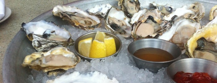B Restaurant & Bar is one of $1 Oyster Happy Hour in SF.