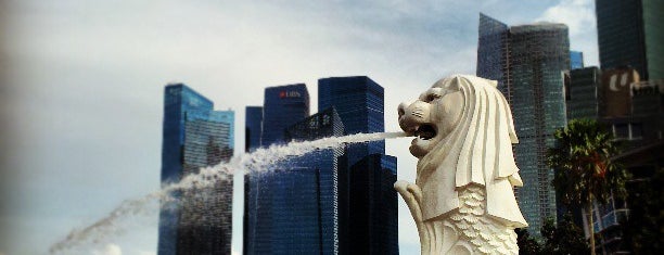 The Merlion is one of Singapur.