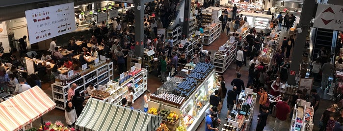 Eataly is one of Orte, die Fábio gefallen.