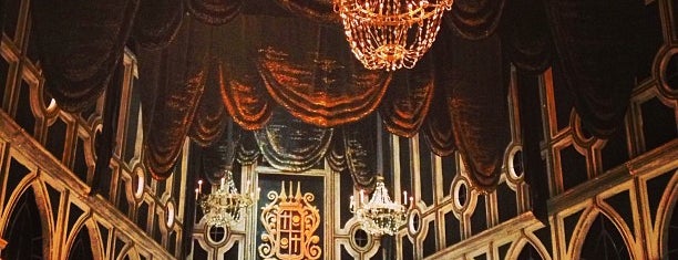 Малый театр is one of Lugares favoritos de Андрей.