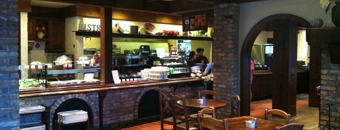 la Madeleine French Bakery & Café Town & Country is one of Tempat yang Disimpan Mario.