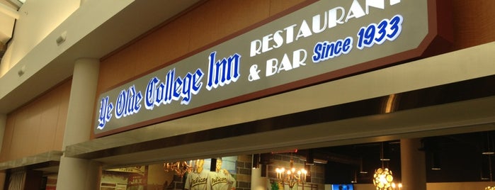 Ye Olde College Inn is one of Locais curtidos por Mary.