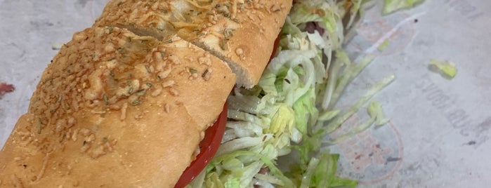 Jersey Mike's Subs is one of Locais curtidos por Seth.