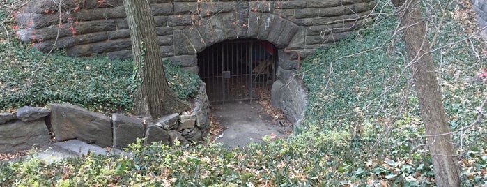 Claremont Arch is one of Posti salvati di Kimmie.