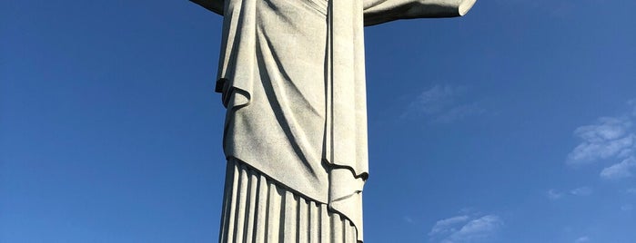 Corcovado is one of Locais curtidos por Brett.