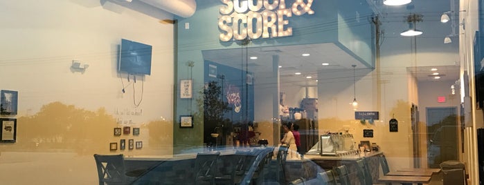 Scoop & Score Ice Cream and Coffee is one of สถานที่ที่ Doug ถูกใจ.