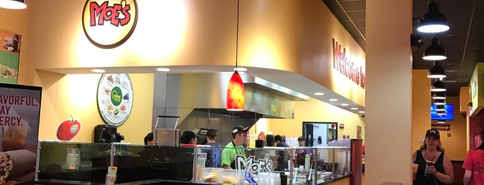 Moe's Southwest Grill is one of Tempat yang Disukai Kurtis.