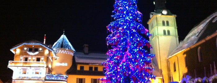 Place de l'Église is one of สถานที่ที่ Eric T ถูกใจ.