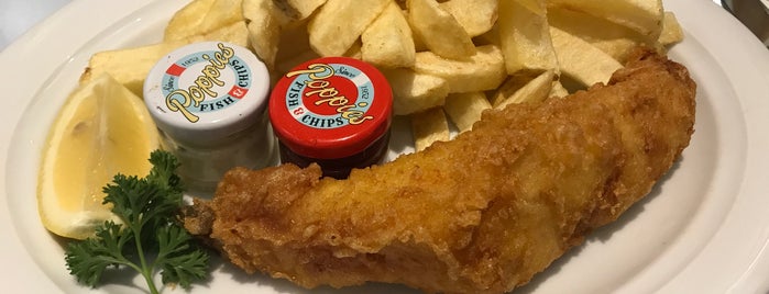 Poppies Fish & Chips is one of marizaさんのお気に入りスポット.