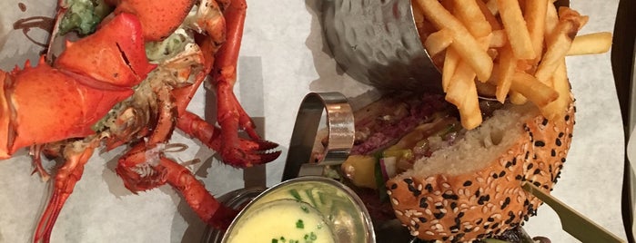 Burger & Lobster is one of mariza : понравившиеся места.