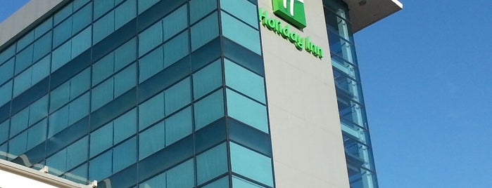 Holiday Inn is one of Sergioさんのお気に入りスポット.