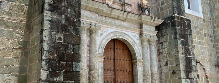 Iglesia del Carmen Alto is one of Idos Oaxaca, Hierve el Agua, Mitla, Tlaco e Tule.