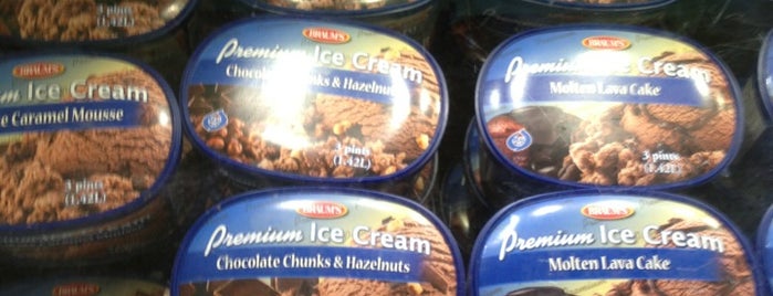 Braum's Ice Cream & Dairy Store is one of Arthur's Great Place To Eat.