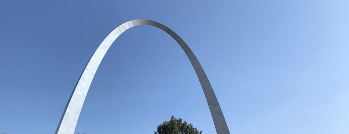 Gateway Arch is one of Locais curtidos por Siobhán.