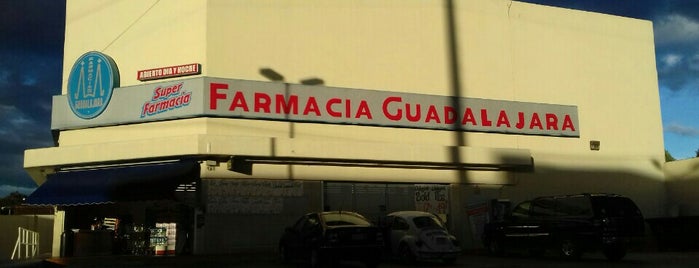 Farmacia Guadalajara is one of สถานที่ที่ Milton ถูกใจ.