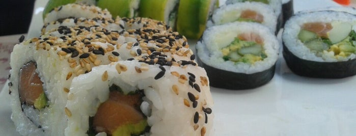 Sushi Sake is one of Posti che sono piaciuti a Constanza.