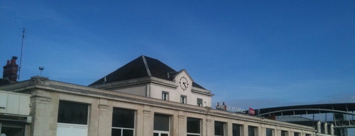 Gare SNCF de Bourges is one of Lugares favoritos de Laura.