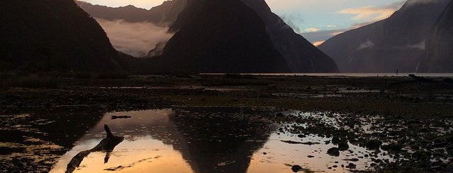 Milford Sound is one of Great Spots Around the World.