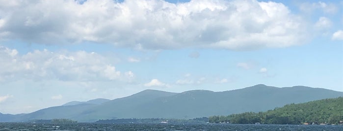 Village Of Lake George Public Docks is one of Posti che sono piaciuti a Nicholas.