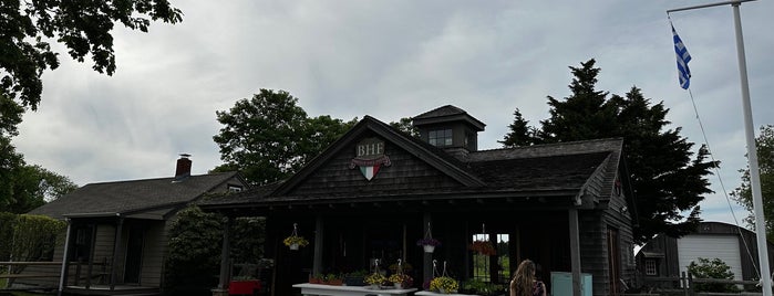 Breeze Hill Farm is one of NY-LA event spaces.