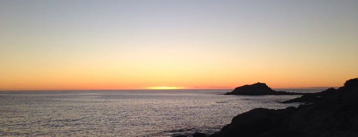 Playa Zapallar is one of Orte, die Zaira gefallen.