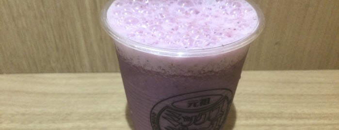 果汁屋 Product By Sakai is one of Lieux qui ont plu à Hitoshi.