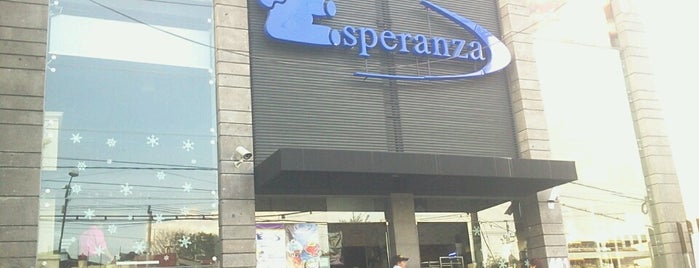 Pastelería Esperanza is one of Lugares favoritos de AnnaBeth.