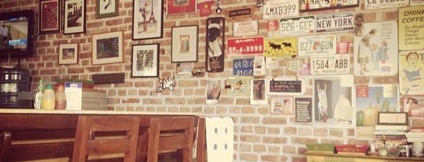 Cafe Nina is one of สถานที่ที่บันทึกไว้ของ NomadDiplomat.
