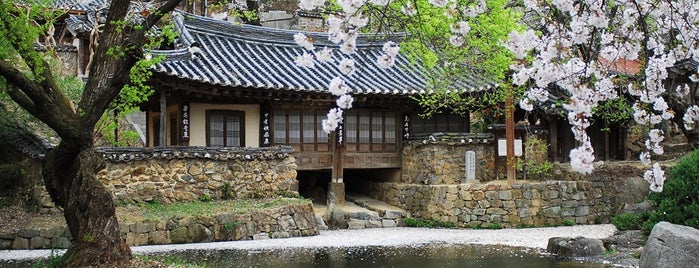 남간정사(南澗精舍) is one of Orte, die Won-Kyung gefallen.