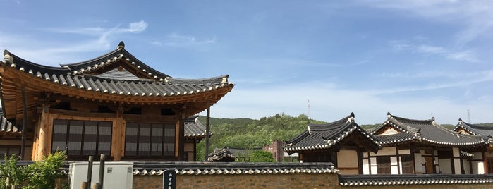 사촌마을 is one of Won-Kyung 님이 좋아한 장소.