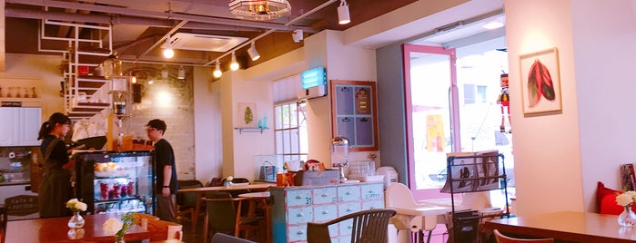 cafe B 307308 is one of Won-Kyung'un Beğendiği Mekanlar.