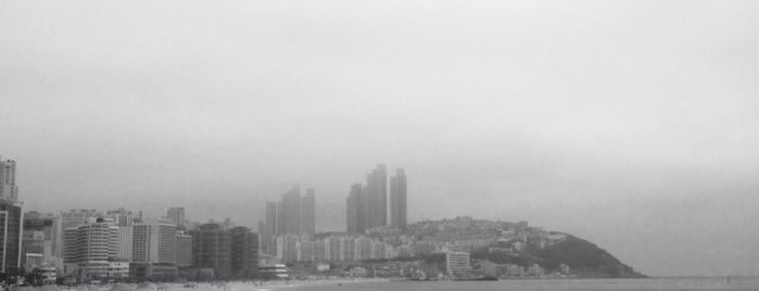 Haeundae Beach is one of Orte, die Won-Kyung gefallen.