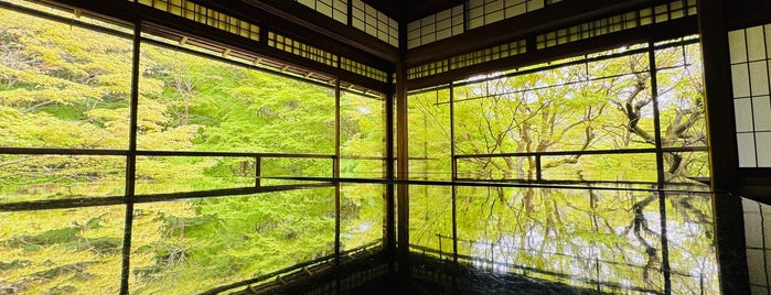 瑠璃光院 is one of Kyoto.