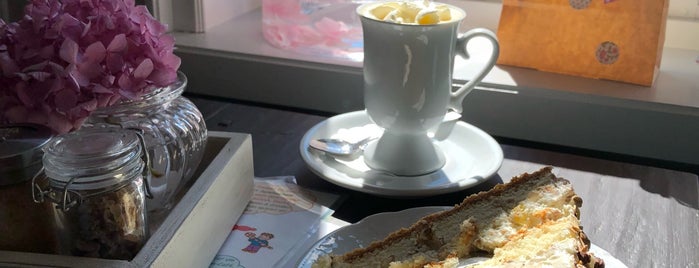 Friesen Café is one of Posti che sono piaciuti a Hannes.