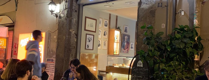 Caffè dell'Epoca is one of La prossima volta a Napoli.