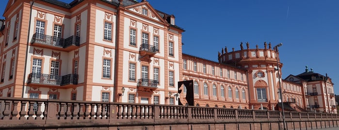 Schloss Biebrich is one of Mainz ♡ Wiesbaden.