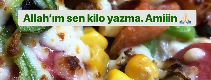 Domino's Pizza is one of สถานที่ที่ 🦅 Yasin Barış 🦅 ถูกใจ.
