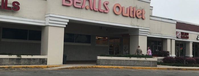 Bealls Outlet is one of Clothing.