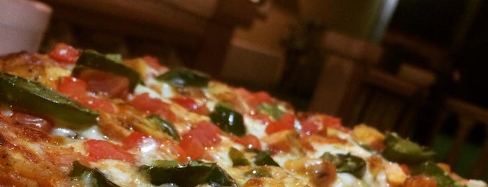 Sals Pizza is one of Lugares guardados de Chow Down Detroit.