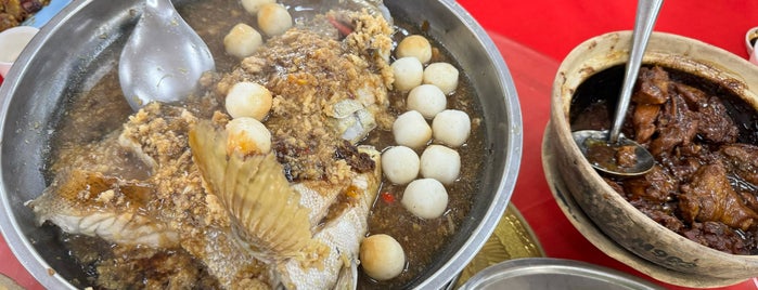 巴生港口大树头肉骨茶 is one of Klang.