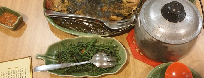 Ikan Bakar Cianjur is one of Surabaya_MEAL.