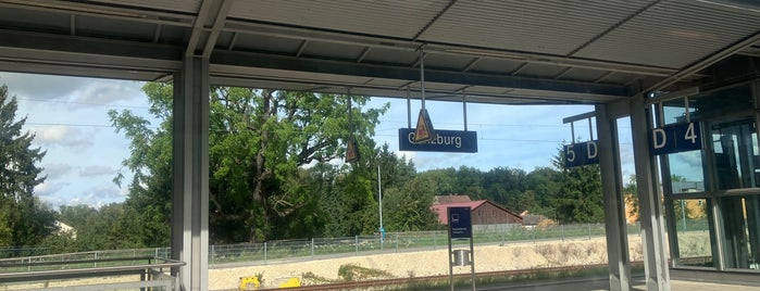 Bahnhof Günzburg is one of Bahnhöfe.