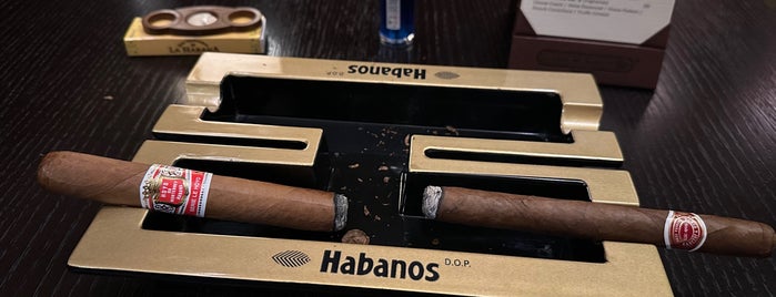 La Casa Del Habano is one of Cigars.