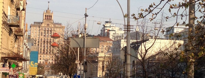 Bohdan Khmelnytskyi Street is one of Вулиці м. Києва.